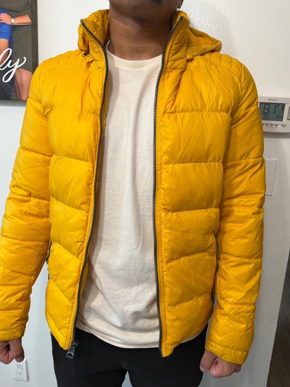 GUESS MENS Yellow Hooded Puffer Jacket